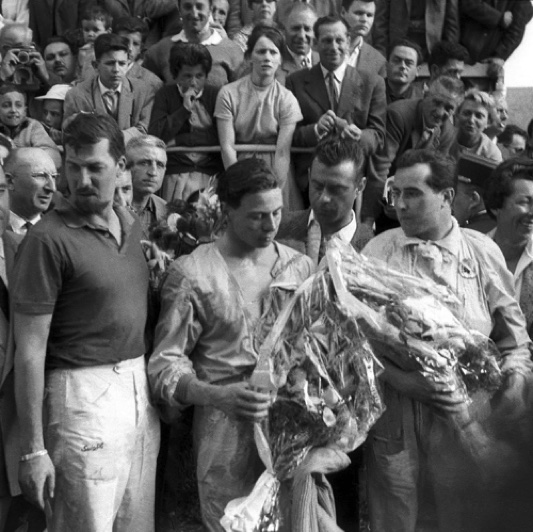 1ère victoire au GP de Pau, Hors championnat devant Jo Bonnier et Ludovico Scarfiotti 1ère victoire au GP de Pau, Hors championnat devant Jo Bonnier et Ludovico Scarfiotti